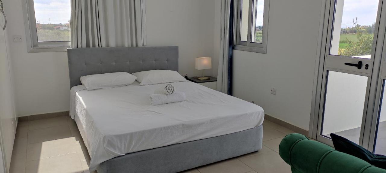 Kiti Village Villa, Cyprus, Salt-Water Pool, 6 Bedrooms, Larnaca Экстерьер фото